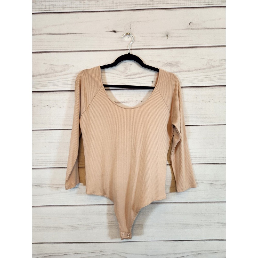 Banana Republic Women Large Tan Ribbed Bodysuit Long Sleeve Scoop Neck Snap Base